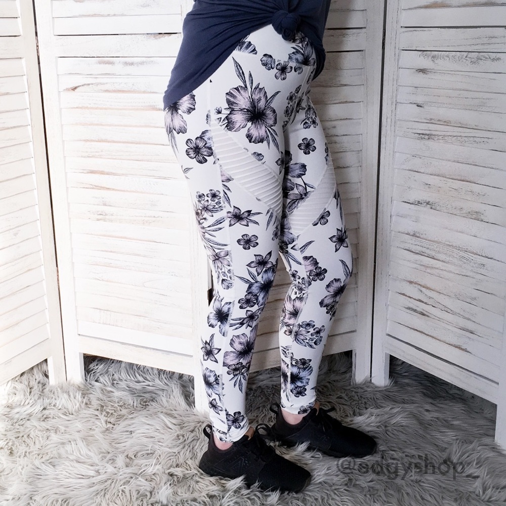 Hibiscus Ribbed Mesh Moto Legging - Picture 3 of 8